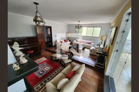 Casa à venda com 4 quartos, 310m² em Vila Pereira Barreto, São Paulo