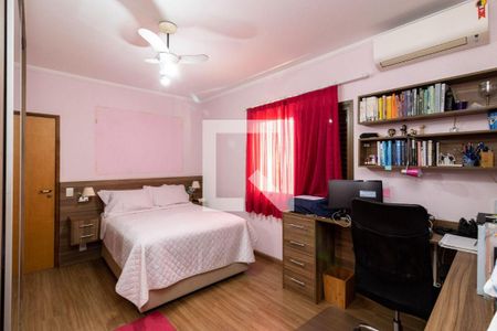 Casa à venda com 4 quartos, 168m² em Vila Palmeiras, São Paulo