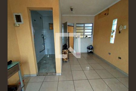 Casa à venda com 4 quartos, 217m² em Jardim Santo Elias, São Paulo