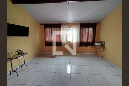 Casa à venda com 4 quartos, 217m² em Jardim Santo Elias, São Paulo