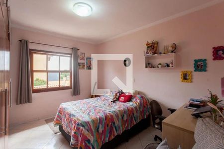 Casa à venda com 4 quartos, 242m² em Vila Pereira Barreto, São Paulo