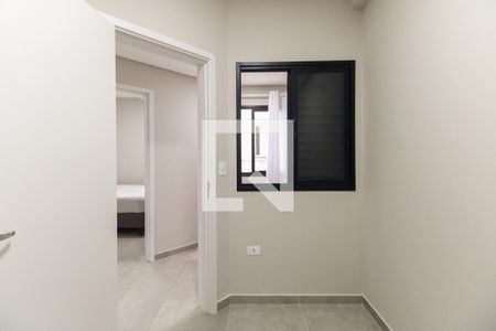 Quarto 2 de apartamento para alugar com 2 quartos, 38m² em Jardim Danfer, São Paulo