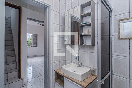 banheiro social_3 de casa para alugar com 2 quartos, 105m² em Vila Moinho Velho, São Paulo