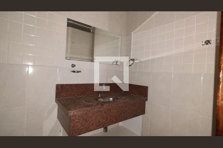 Casa à venda com 4 quartos, 256m² em Parque Sao Domingos, São Paulo