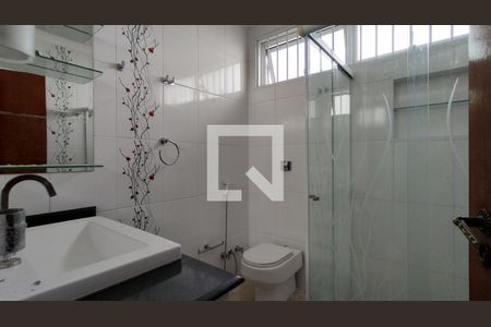 Casa à venda com 4 quartos, 256m² em Parque Sao Domingos, São Paulo