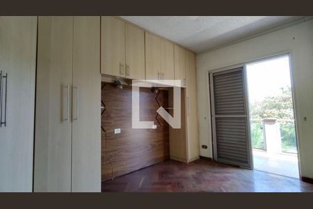 Casa à venda com 4 quartos, 256m² em Parque Sao Domingos, São Paulo