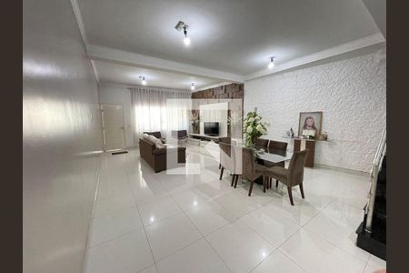 Casa à venda com 4 quartos, 210m² em Parque Sao Domingos, São Paulo