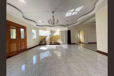 Casa à venda com 4 quartos, 420m² em São Domingos, São Paulo