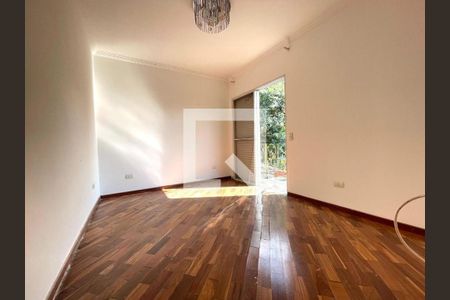 Casa à venda com 4 quartos, 420m² em São Domingos, São Paulo