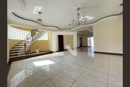 Casa à venda com 4 quartos, 420m² em São Domingos, São Paulo