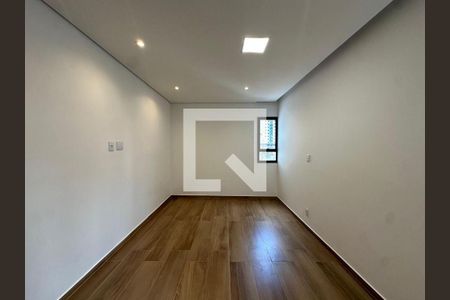 Casa à venda com 3 quartos, 256m² em Imirim, São Paulo