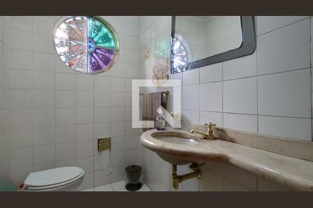 Casa à venda com 3 quartos, 400m² em Chácara Jaraguá, São Paulo