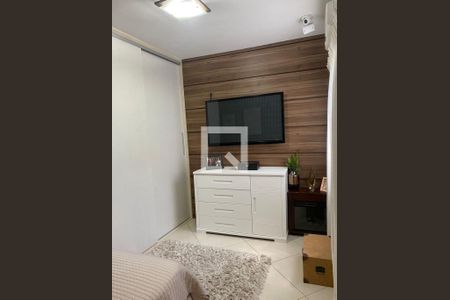 Casa à venda com 3 quartos, 168m² em Parque Maria Domitila, São Paulo