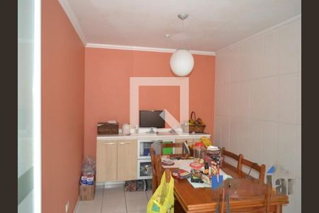 Casa à venda com 5 quartos, 220m² em Vila Miriam, São Paulo