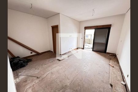 Casa à venda com 3 quartos, 200m² em Parque Sao Domingos, São Paulo