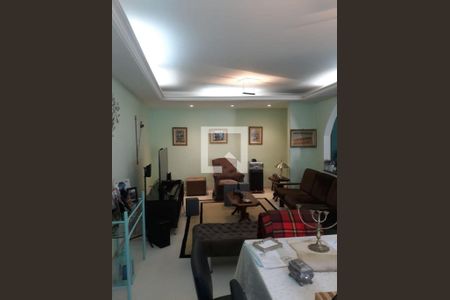 Casa à venda com 5 quartos, 350m² em Vila Carbone, São Paulo