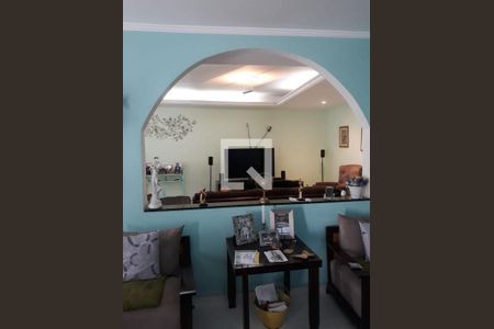 Casa à venda com 5 quartos, 350m² em Vila Carbone, São Paulo