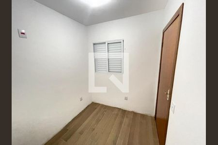 Casa à venda com 3 quartos, 130m² em Vila Ester (Zona Norte), São Paulo
