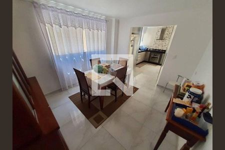 Casa à venda com 3 quartos, 132m² em Jardim Santo Elias, São Paulo