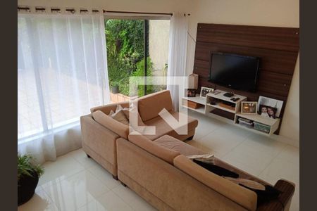 Casa à venda com 3 quartos, 112m² em Parque Sao Domingos, São Paulo