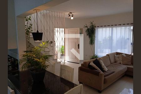 Casa à venda com 3 quartos, 112m² em Parque Sao Domingos, São Paulo