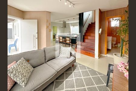 Sala de TV de casa para alugar com 5 quartos, 176m² em Areias, São José