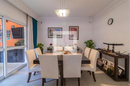 Casa à venda com 4 quartos, 265m² em Campo Belo, São Paulo