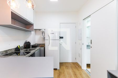 Cozinha de kitnet/studio para alugar com 1 quarto, 30m² em Butantã, São Paulo