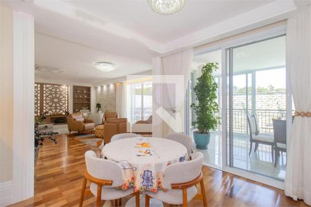 Casa à venda com 4 quartos, 424m² em Santo Amaro, São Paulo