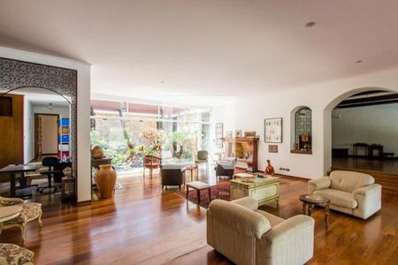 Casa à venda com 4 quartos, 595m² em Jardim dos Estados, São Paulo