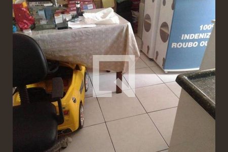 Casa à venda com 2 quartos, 200m² em Vila Anastácio, São Paulo