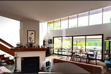 Casa à venda com 4 quartos, 450m² em Vila Madalena, São Paulo