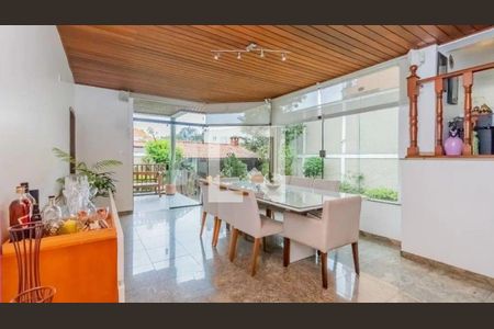 Casa à venda com 3 quartos, 383m² em City América, São Paulo