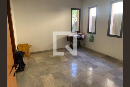 Casa à venda com 4 quartos, 400m² em São Domingos, São Paulo