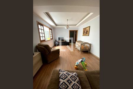 Casa à venda com 3 quartos, 215m² em Parque Sao Domingos, São Paulo