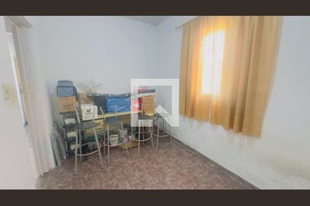 Casa à venda com 3 quartos, 163m² em Vila Iorio, São Paulo