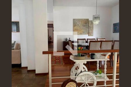 Casa à venda com 3 quartos, 231m² em Bela Aliança, São Paulo