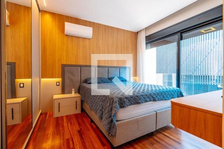 Casa à venda com 4 quartos, 450m² em Tamboré, Santana de Parnaíba