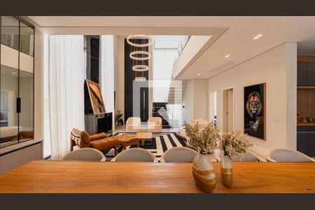 Casa à venda com 4 quartos, 450m² em Tamboré, Santana de Parnaíba