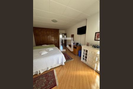 Casa à venda com 3 quartos, 320m² em Vila Regente Feijó, São Paulo