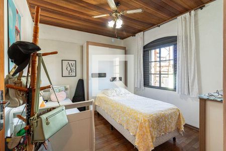 Casa à venda com 5 quartos, 311m² em Vila Brasilina, São Paulo