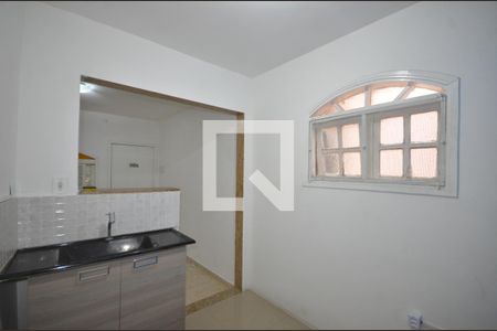 Cozinha e Área de Serviço de kitnet/studio para alugar com 1 quarto, 22m² em Praça Seca, Rio de Janeiro