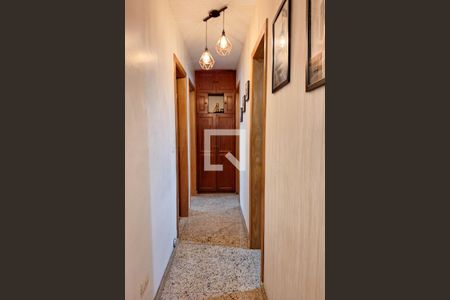 Corredor de apartamento à venda com 3 quartos, 110m² em Icaraí, Niterói