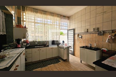 Casa para alugar com 4 quartos, 359m² em Santa Gertrudes, Jundiaí