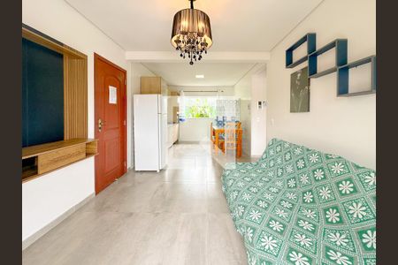 Sala de TV de apartamento para alugar com 2 quartos, 73m² em São João do Rio Vermelho, Florianópolis