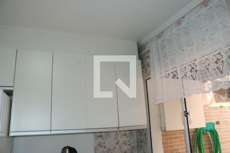 Casa de Condomínio para alugar com 2 quartos, 60m² em Jardim Sandra, Cotia