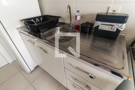 Sala/Cozinha de apartamento para alugar com 2 quartos, 36m² em Vila Carmosina, São Paulo