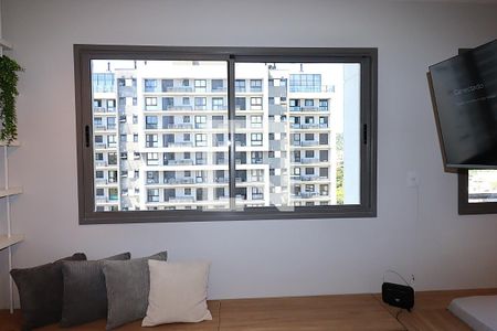Janela de kitnet/studio para alugar com 1 quarto, 30m² em Jardim do Salso, Porto Alegre