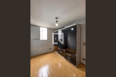 Quarto 1 de apartamento para alugar com 2 quartos, 58m² em Parque Bristol, São Paulo