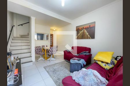 Sala de casa de condomínio à venda com 2 quartos, 60m² em Veloso, Osasco